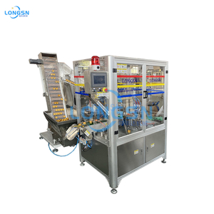 Automatic plastic cap liner lining wadding and assembly machine